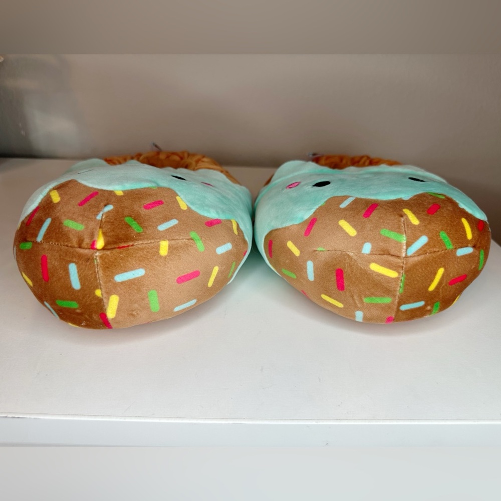 Squishmallows Maya the Mint Ice Cream Kids Slippers - size 6-7 - Picture 5 of 8